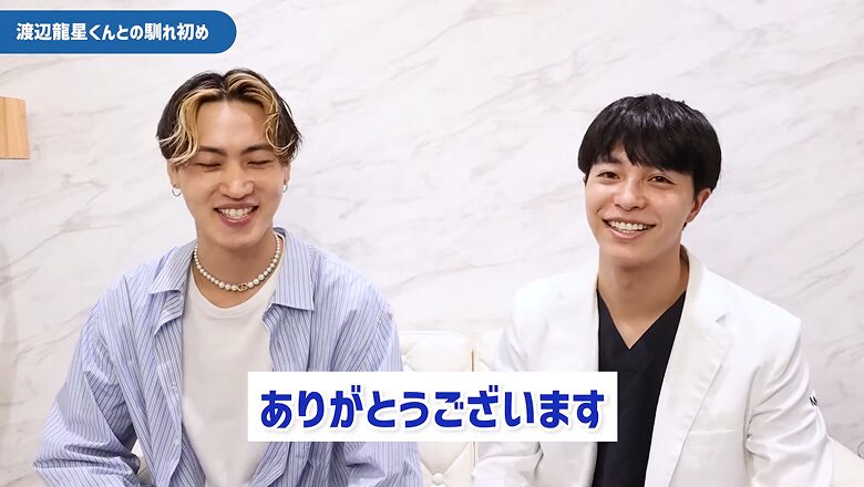 笑顔で対談する森医師と渡辺龍星さん